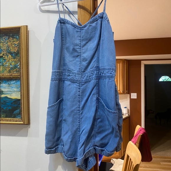 Abercrombie & Fitch Strappy Denim Romper - Picture 4 of 5